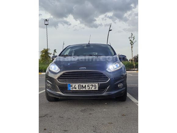 Sahibinden Ford Fiesta 1.6 Titanium 2016 Model  125.000 km Füme