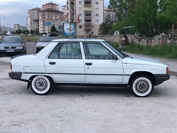 Sahibinden Renault R 9 1.4 Broadway GTE 1993 Model