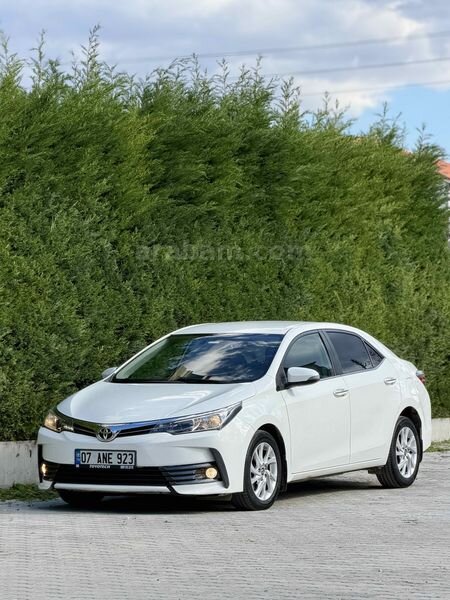 Sahibinden Toyota Corolla 1.4 D-4D Advance 2017 Model 143.000km Beyaz