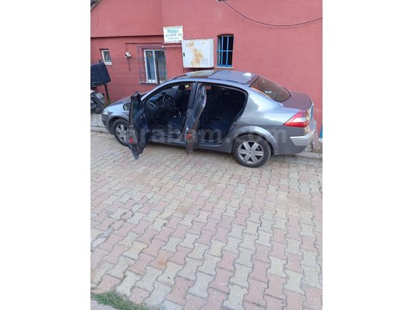 Sahibinden Renault Megane 1.6 Privilege 2004 Model