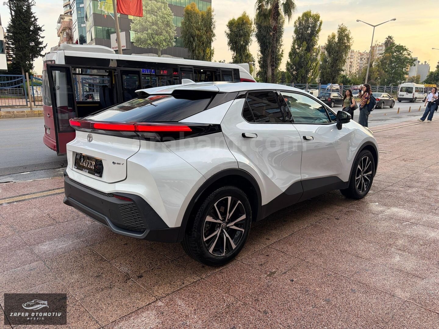 2024 MODEL TOYOTA C-HR HYBRID PASSION HATASIZ CAM TAVAN 5