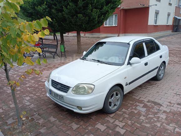 Sahibinden Hyundai Accent 1.5 CRDi Admire 2006 Model  278.000 km Beyaz