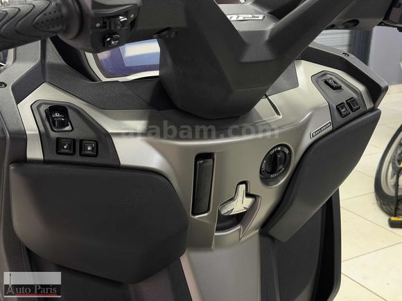 Auto Paris 2023 MP3 Exclusive Çantalı Tur Camlı Düşük Km