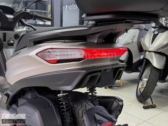 Auto Paris 2023 MP3 Exclusive Çantalı Tur Camlı Düşük Km