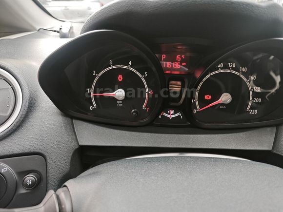 Sahibinden Ford Fiesta 1.4 Trend 2012 Model