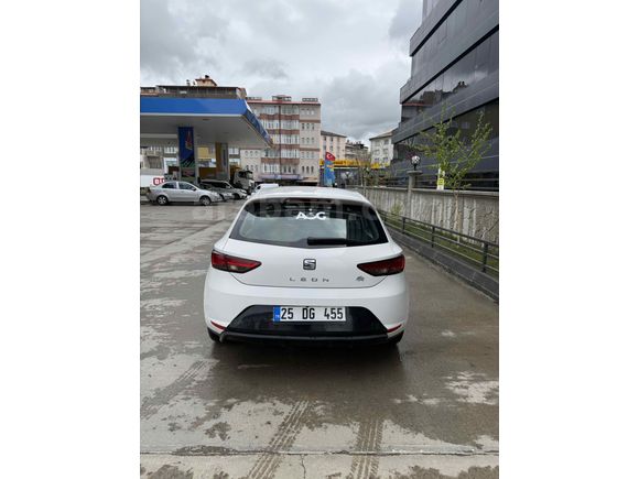 2015  SEAT LEON TERTEMİZ HASARSIZ DEĞİSENSIZ BOYASIZ DÜŞÜK KM 