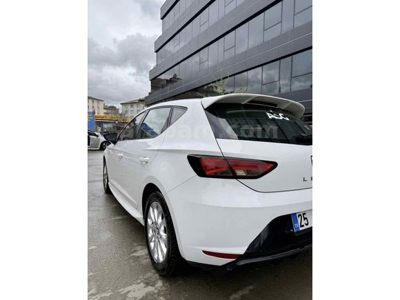 2015  SEAT LEON TERTEMİZ HASARSIZ DEĞİSENSIZ BOYASIZ DÜŞÜK KM 