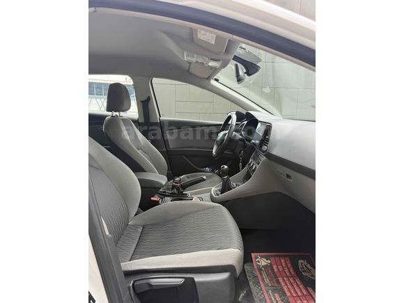 2015  SEAT LEON TERTEMİZ HASARSIZ DEĞİSENSIZ BOYASIZ DÜŞÜK KM 