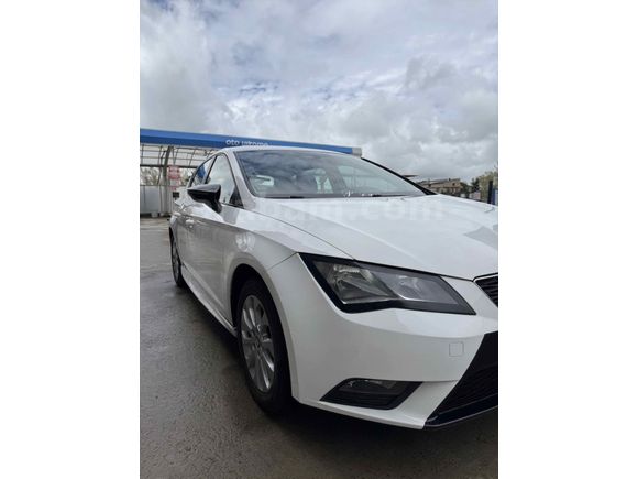 2015  SEAT LEON TERTEMİZ HASARSIZ DEĞİSENSIZ BOYASIZ DÜŞÜK KM 