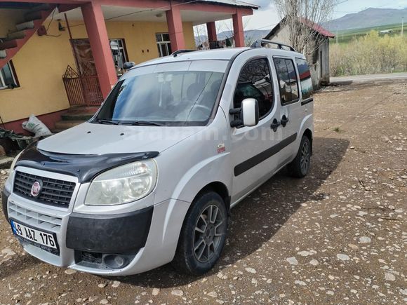 Sahibinden Fiat Doblo Combi 1.3 Multijet Safeline 2010 Model 235.000 km Gri