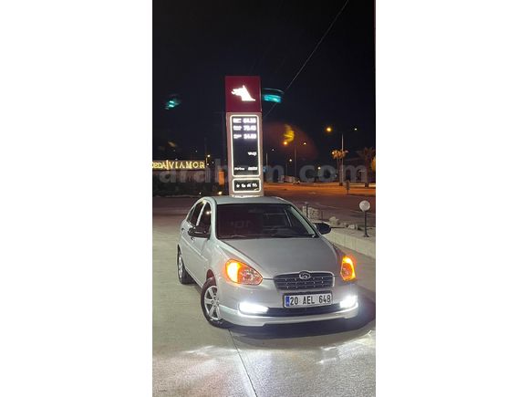 Sahibinden Hyundai Accent Era 1.5 CRDi-VGT Team 2009 Model  198.000 km Gri (metalik)