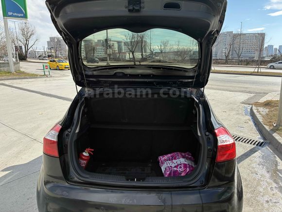 Sahibinden Kia Rio 1.25 CVVT Fancy 2012 Model 