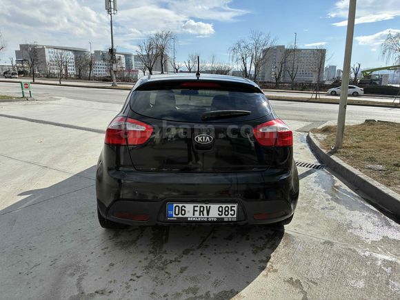 Sahibinden Kia Rio 1.25 CVVT Fancy 2012 Model 