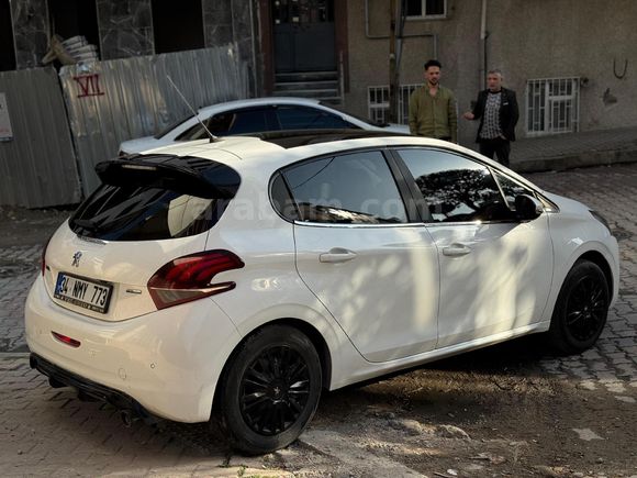 Sahibinden Peugeot 208 1.2 PureTech Active 2017 Model