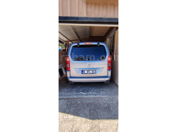 Sahibinden Opel Combo 1.5 CDTI Ultimate 2025 Model Temiz Aile Arabası