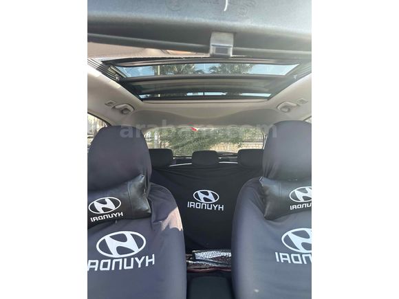 CAM TAVANLI TEMİZ HYUNDAİ İ20