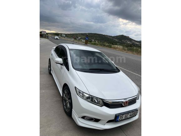 Sahibinden Honda Civic 1.6i VTEC Eco Premium 2014 Model 