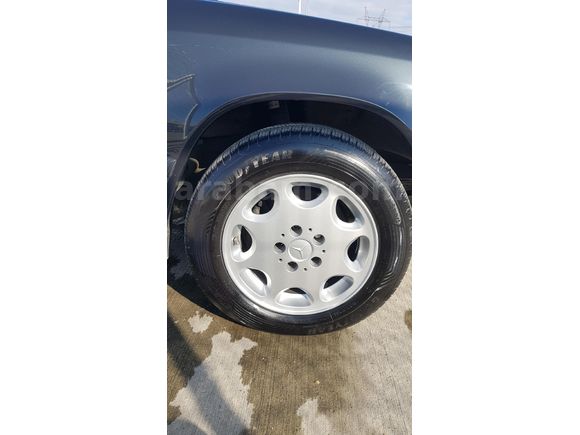 Sahibinden Mercedes - Benz E 200 1989 Model  148.000 km Siyah