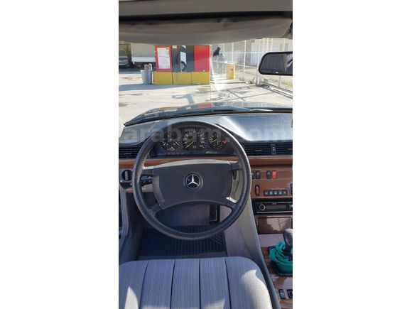 Sahibinden Mercedes - Benz E 200 1989 Model  148.000 km Siyah