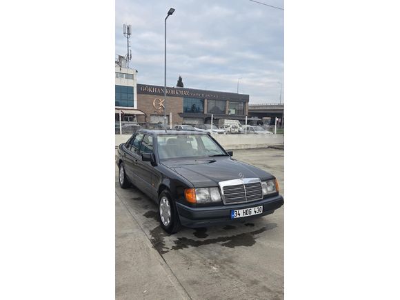 Sahibinden Mercedes - Benz E 200 1989 Model  148.000 km Siyah