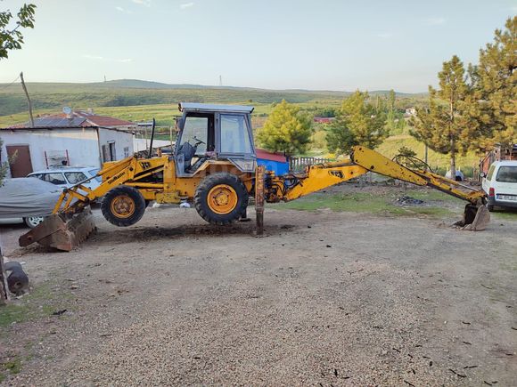 Sahibinden 1992  model Uzar Bom JCB  Kepce