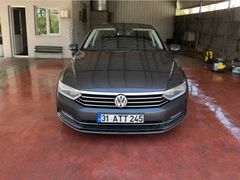 Öğretmenden Volkswagen Passat 1.6 TDi BlueMotion Comfortline 2018 Model  153.000 km Füme