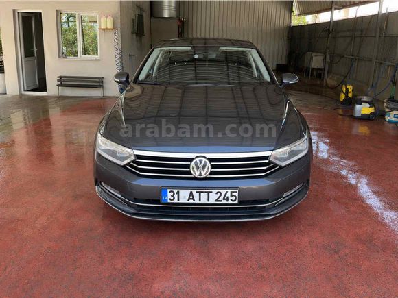 Öğretmenden Volkswagen Passat 1.6 TDi BlueMotion Comfortline 2018 Model  153.000 km Füme