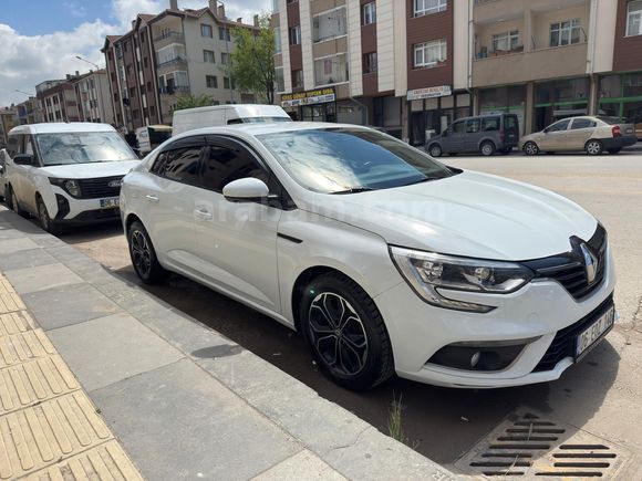 Sahibinden Renault Megane 1.5 Blue DCI Icon 2020 Model