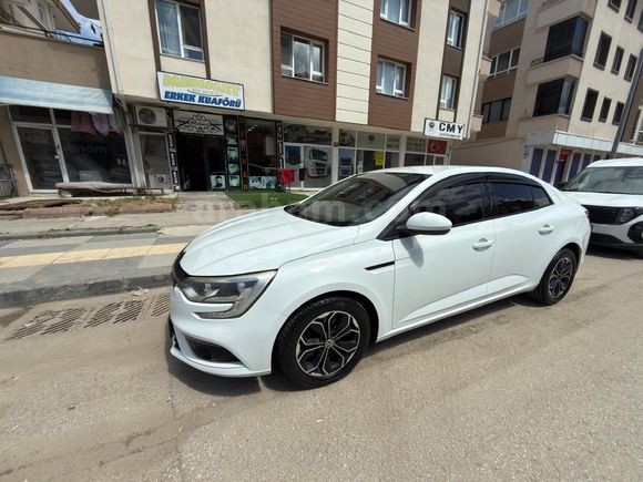 Sahibinden Renault Megane 1.5 Blue DCI Icon 2020 Model