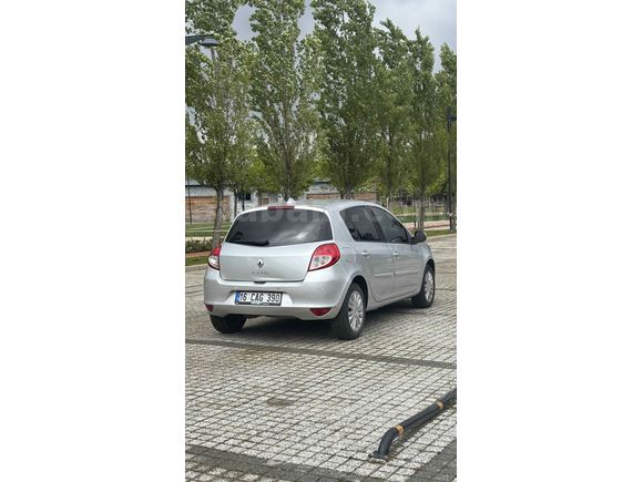  Renault Clio 1.5 dCi Extreme 2011 Model 