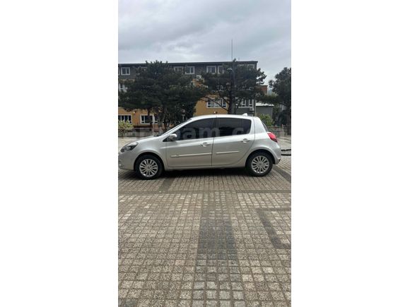  Renault Clio 1.5 dCi Extreme 2011 Model 