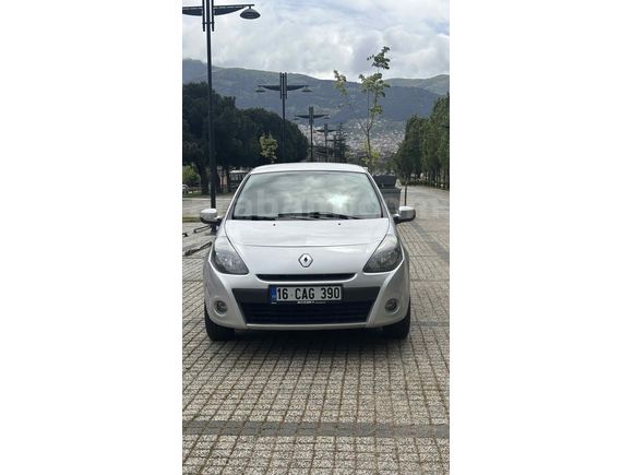  Renault Clio 1.5 dCi Extreme 2011 Model 