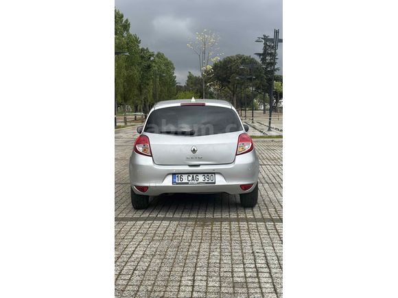  Renault Clio 1.5 dCi Extreme 2011 Model 