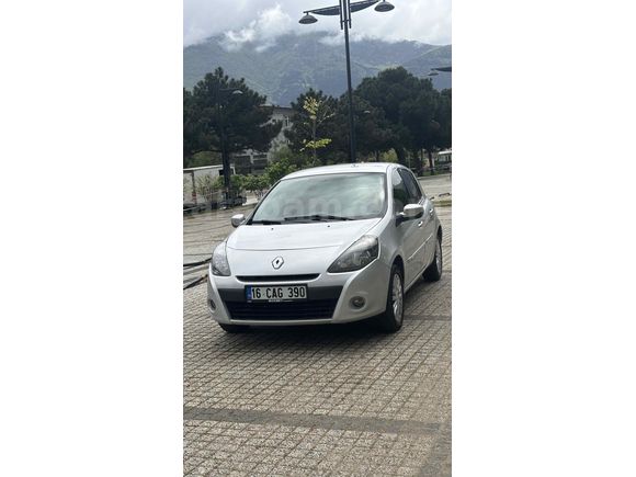  Renault Clio 1.5 dCi Extreme 2011 Model 