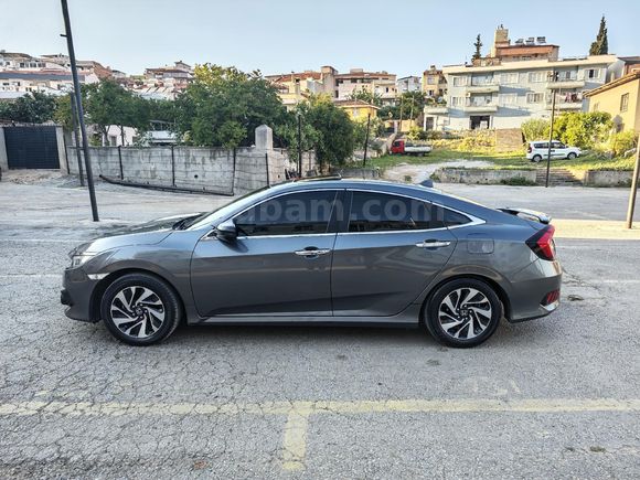 Sahibinden Honda Civic 1.6i VTEC Eco Executive 2018 Model