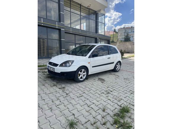 Sahibinden Ford Fiesta 1.4 TDCi Comfort Van 2006 Model makyajlı kasadır