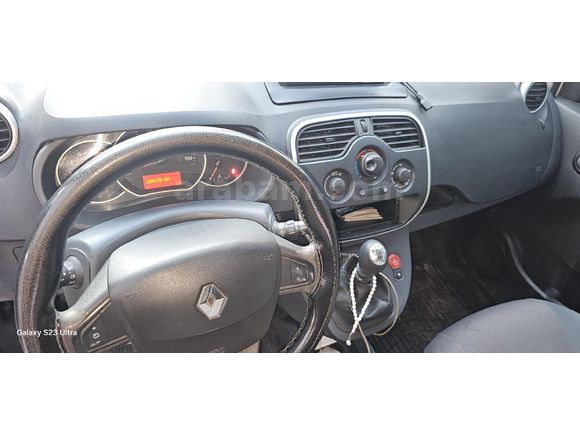 Sahibinden Renault Kangoo Multix 1.5 dCi Touch 2021 Model  285.000 km Beyaz