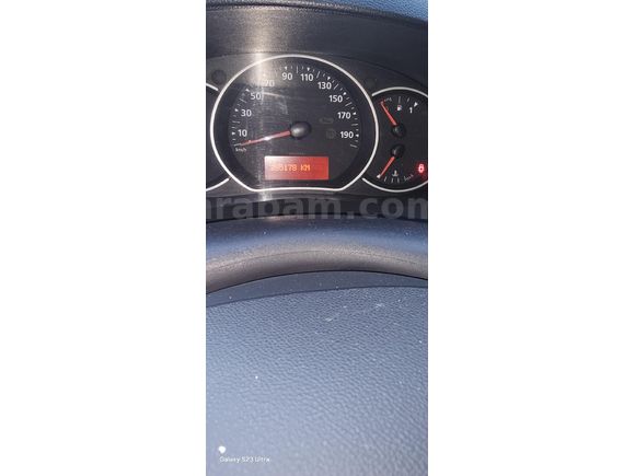 Sahibinden Renault Kangoo Multix 1.5 dCi Touch 2021 Model  285.000 km Beyaz