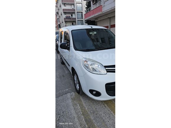 Sahibinden Renault Kangoo Multix 1.5 dCi Touch 2021 Model  285.000 km Beyaz