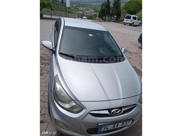 Sahibinden Hyundai Accent Blue 1.6 CRDI Mode 2011 Model