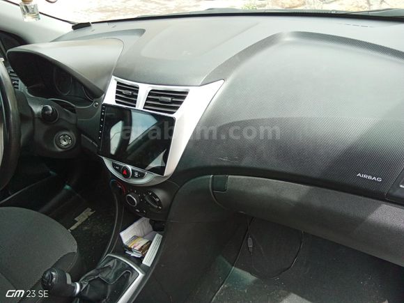 Sahibinden Hyundai Accent Blue 1.6 CRDI Mode 2011 Model
