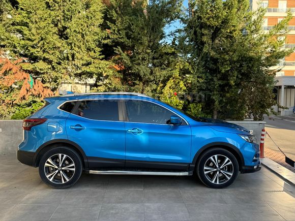 Sahibinden Nissan Qashqai 1.3 DIG-T Sky Pack Plus 2021 Model