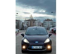 Sahibinden Ford Fiesta 1.4 TDCi Titanium X 2010 Model  265.000 km Bordo