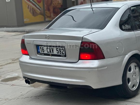 Sahibinden Opel Vectra 2.0 CDX 2000 Model