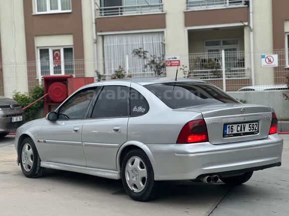 Sahibinden Opel Vectra 2.0 CDX 2000 Model
