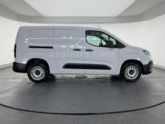 otomobil Fiat Doblo Cargo 1.5 BlueHDİ Maxi