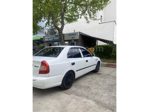 Sahibinden Hyundai Accent 1.5 GL 2003 Model 