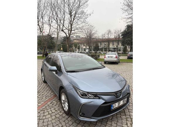 Sahibinden Toyota Corolla 1.8 Hybrid Dream 2021 Model  103.000 km Gri (titanyum)