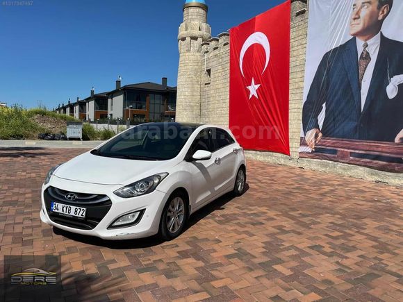 DERE MOTORS'DAN 2014 İ30 1.6CRDİ OTOMATİK ELİTE CAM TAVAN SANRUF