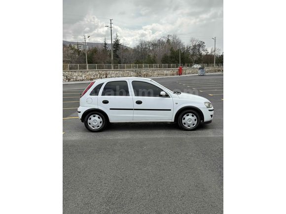 Sahibinden Opel  Corsa parça boyalı 